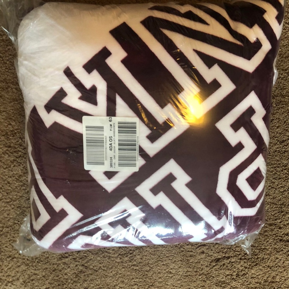Bundle Victoria Secert Pink Sherpa Blankets